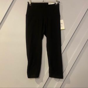 Old Navy High-Waisted Balance Twist-Knot Crop Leggings SP